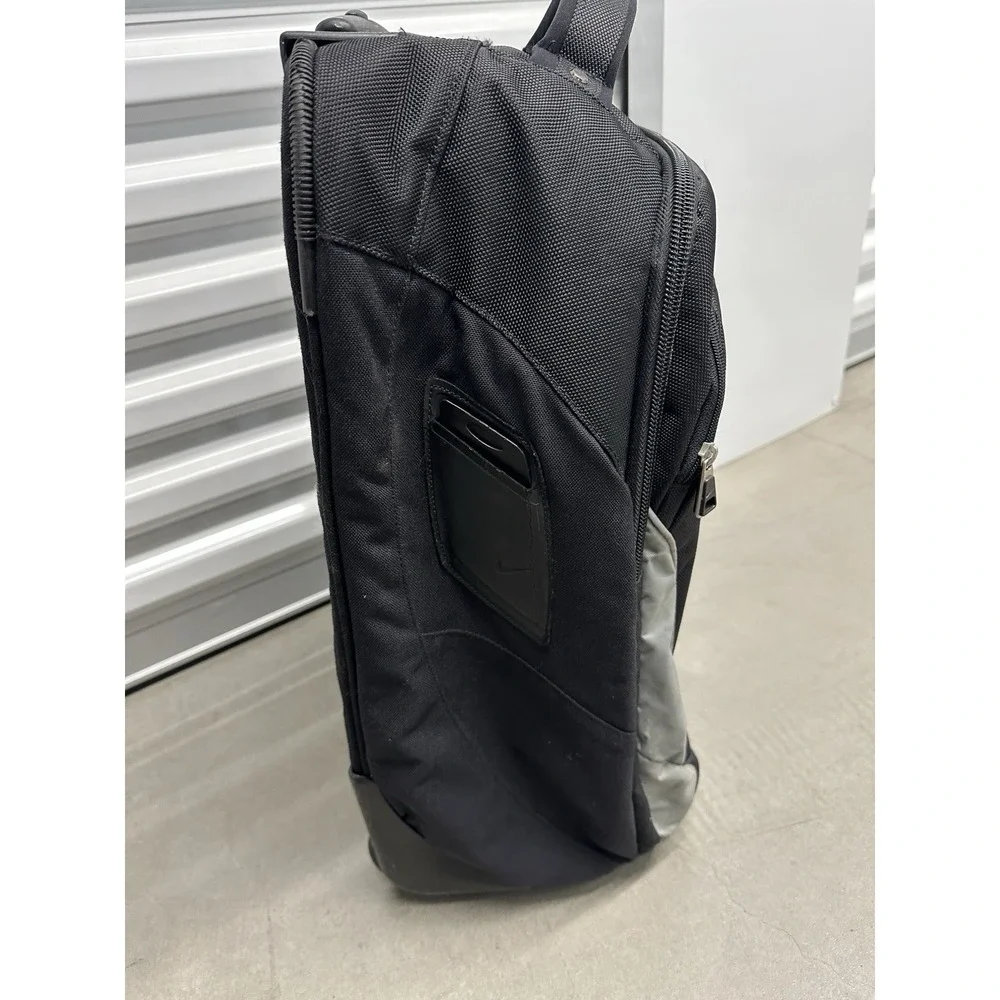 Nike Suitcase Carry On Roller Bag Gray Black 22